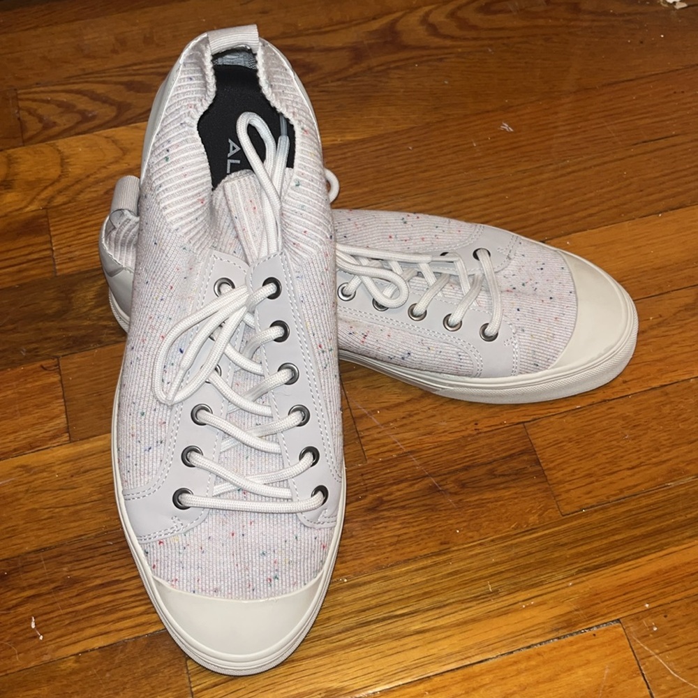 ⭐️🌴 Aldo Crochito White Mid-Top Sneakers - worn once